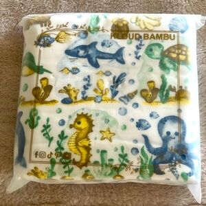 New! Kloud Bambu. Bamboo Baby Hooded Towel Sea World 🐢🐳 Infant to Toddlers